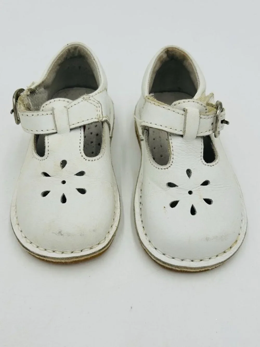 L’AMOUR Style 751 White Leather Mary Jane T-Strap Dress Shoes Sz 5 Toddler Girls